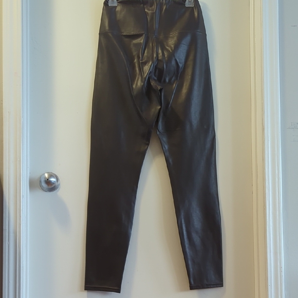 Wilfred Free Bundle - Picture 7 of 14